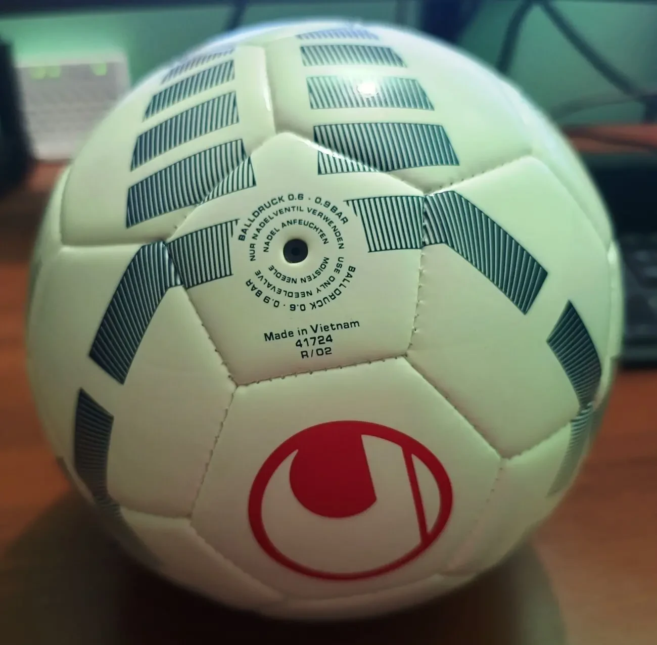 Дешево мяч футбольный Uhlsport M-KONZEPT TEAM 100150308 размер 5 3