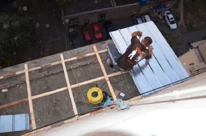 Высотные и кровельные работы. Ремонт и замена крыш дома, балкона