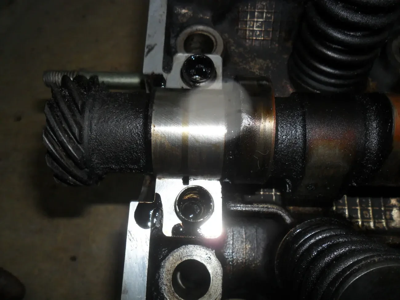 Розподвал Mazda 626, 1.8, 2.0, F8, FE, 8v, ориг. F80112420B 3