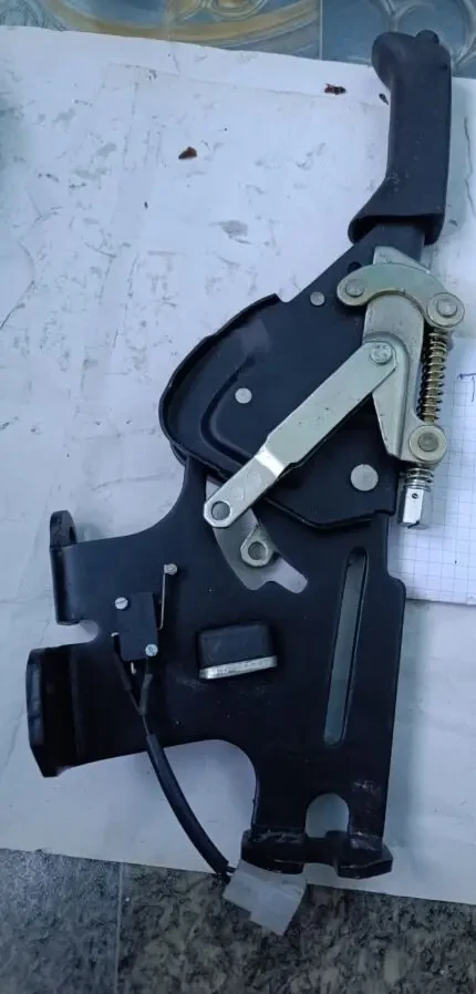 Рычаг ручного тормоза в сборе. Погрузчик TOYOTA 7-8 серия.