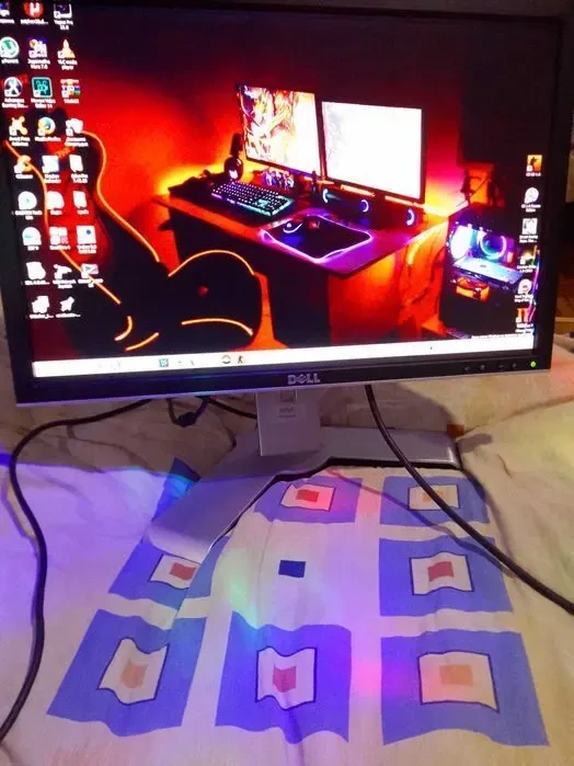 Продам монитор Dell