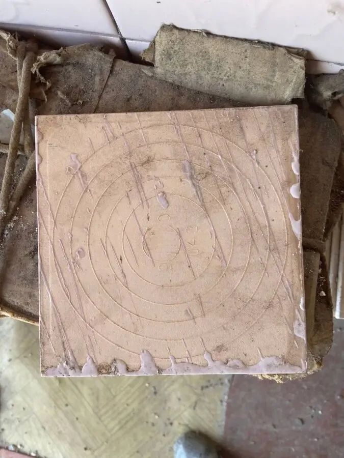 Керамическая настенная глянцевая плитка. Чехия 15х15 новая 6