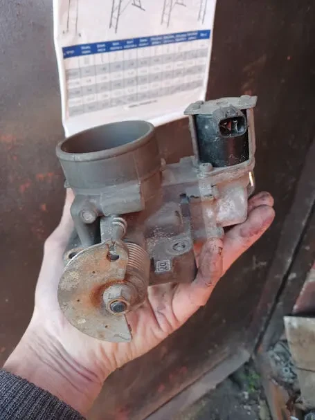 Mazda FSD713650, Дросельна заслонка Мазда Премасі FP, FS, FSD713650A 5