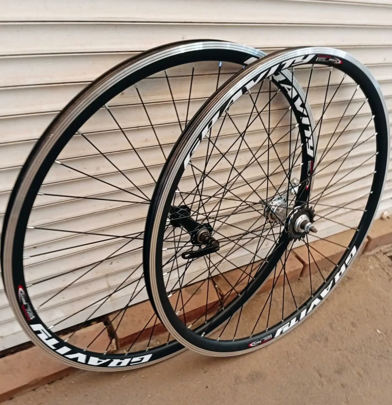 Вело колёса на чешской втулке спица чёрная 2