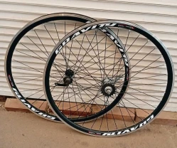 Вело колёса на чешской втулке спица чёрная