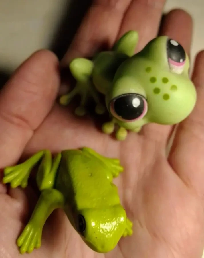 Игрушка декор лягушка зеленая 5 см магнитик, подвижная голова 4