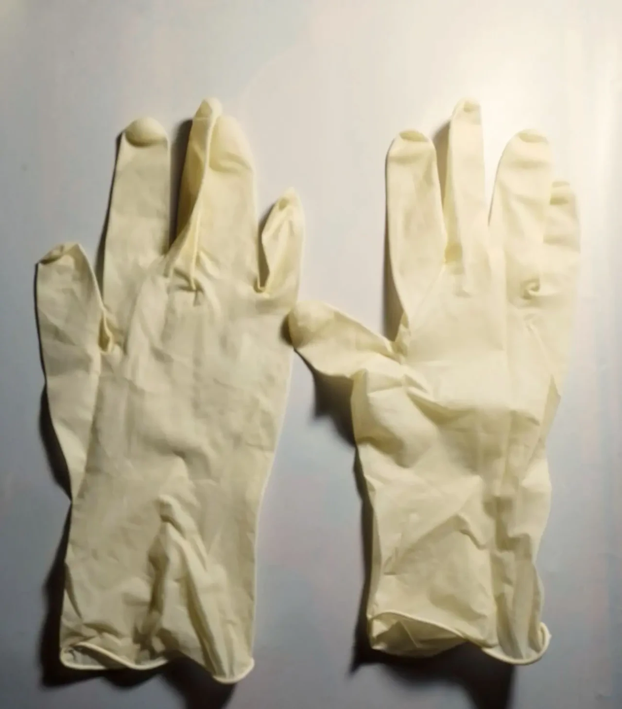 Перчатки резиновые хозяйственные рабочие простые 4 пары 4