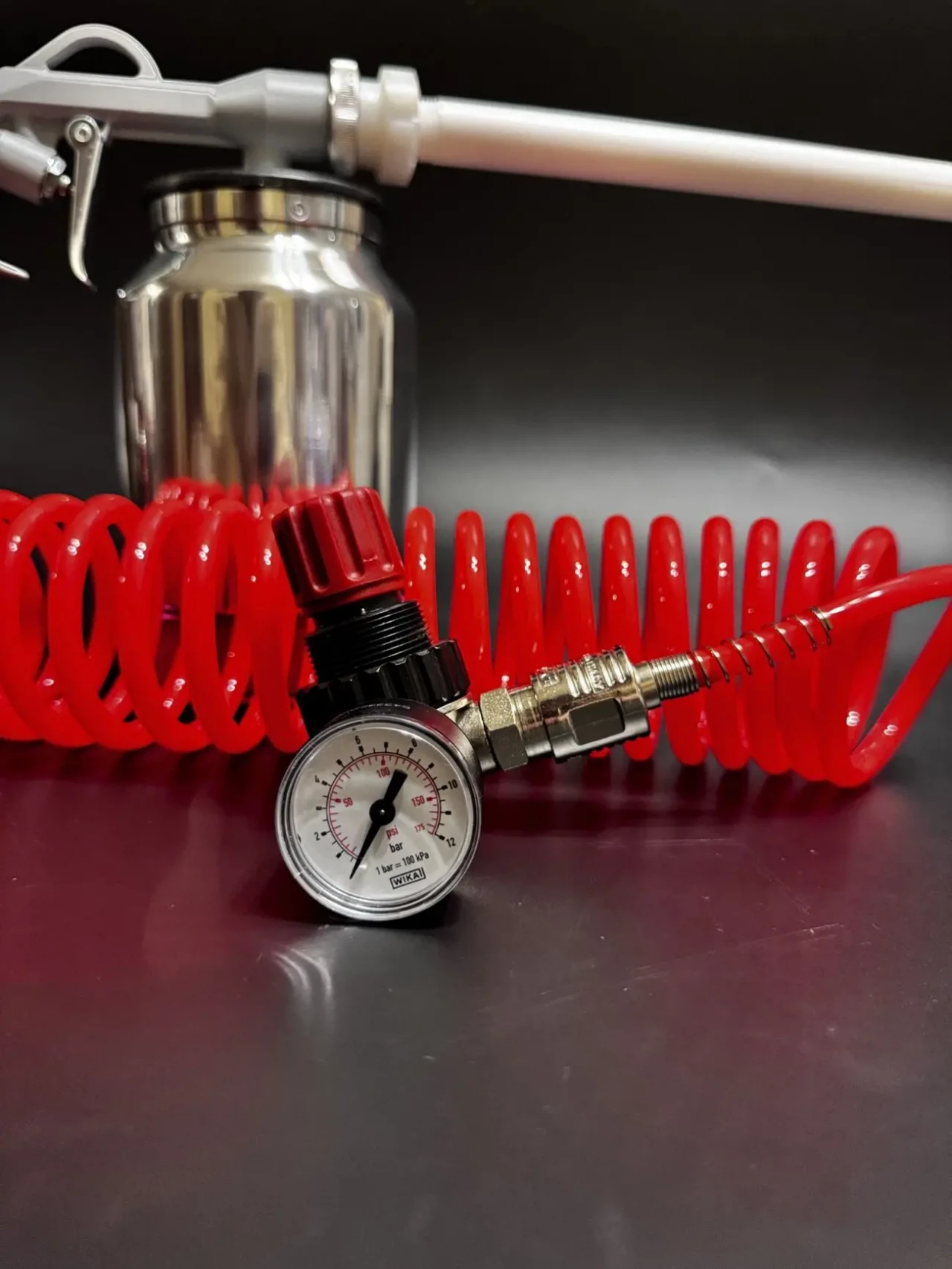 Оновлений трібостатичний розпилювач для порошкової фарби з монометром 2