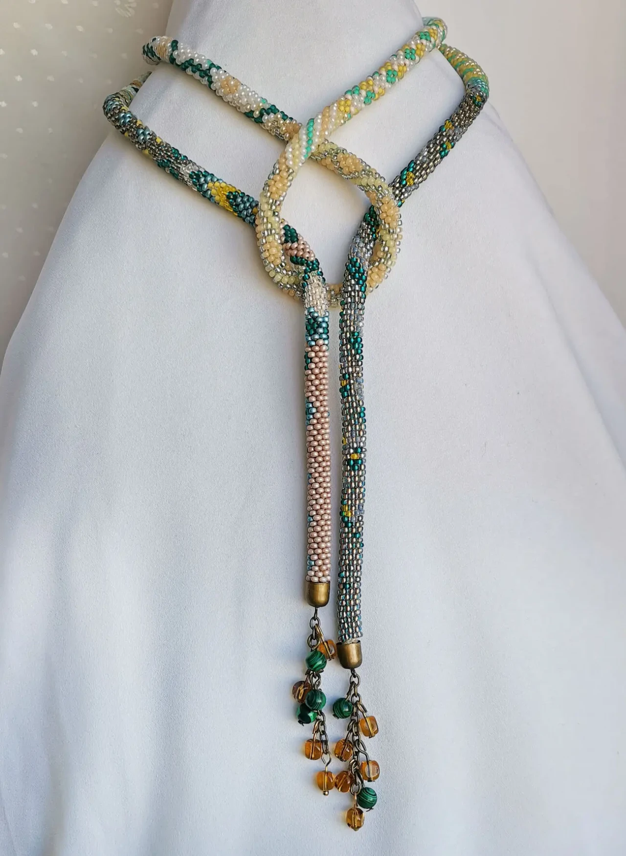 Прикраса із бісеру джгут- ларіат Сонячний бриз 4