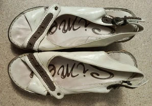 Жіночі шкіряні босоніжки на танкетці Simen.Белые босоножки 40 размера