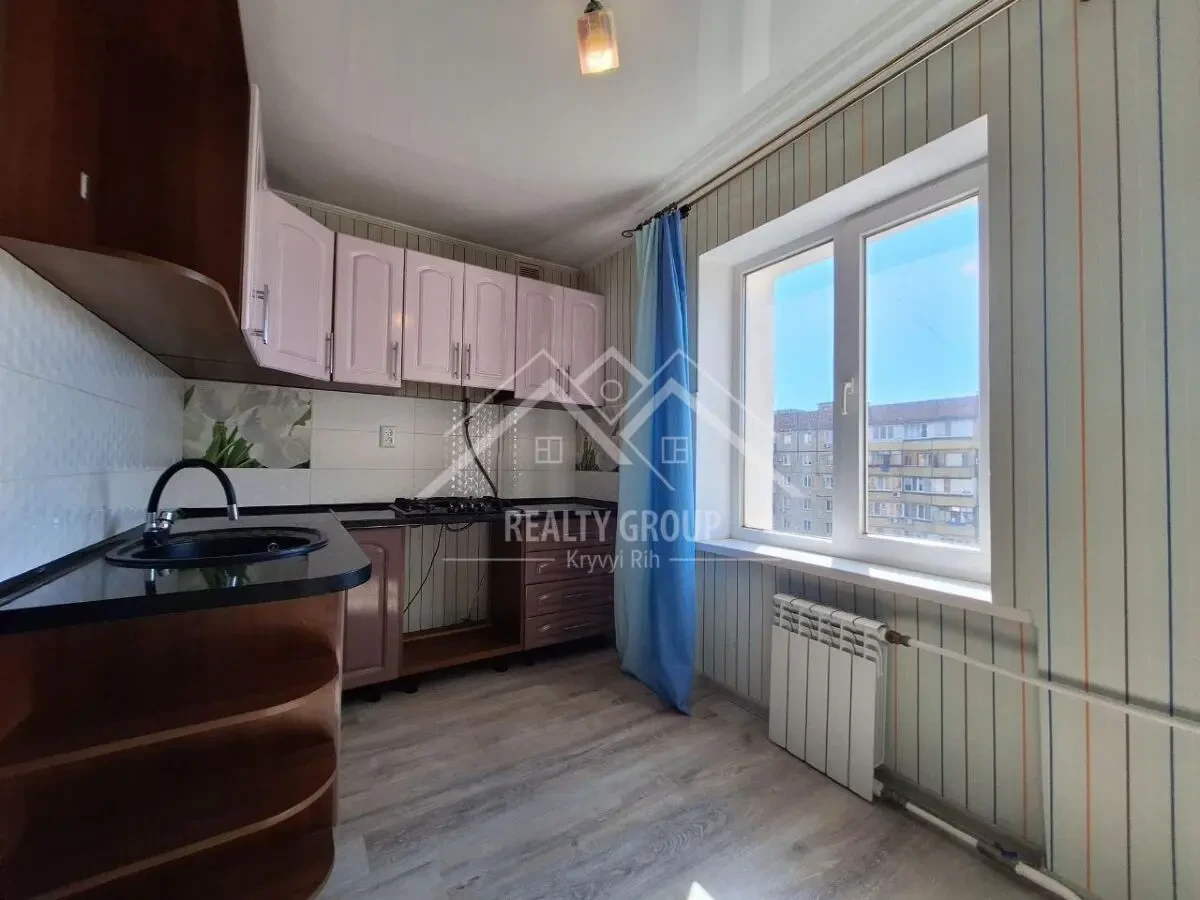 Продаж 1к квартири з ремонтом на 1-Східному.