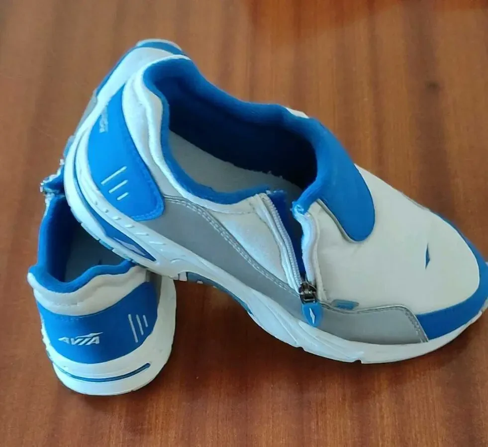 кросівки жіночі 2