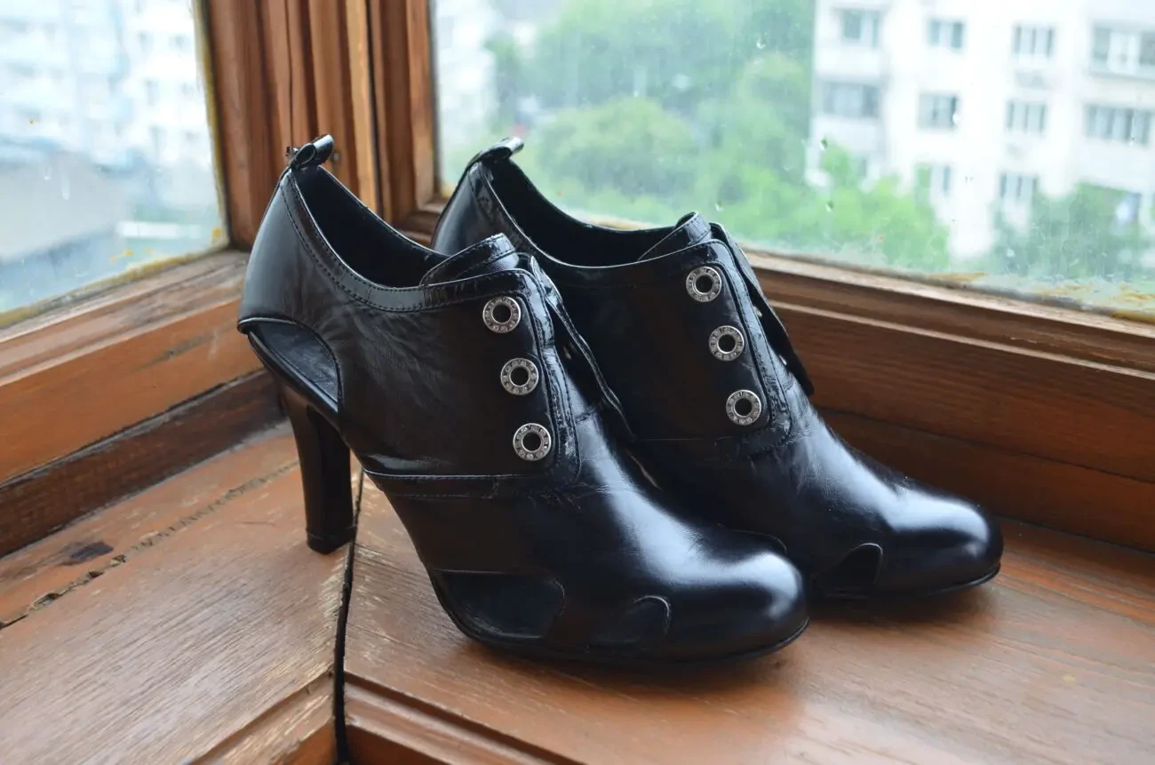 Тефли женские с открытыми вставками