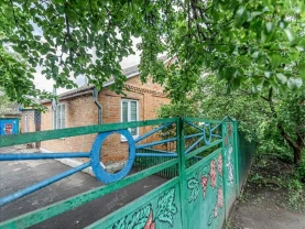 Окремий будинок в місті Карлівка