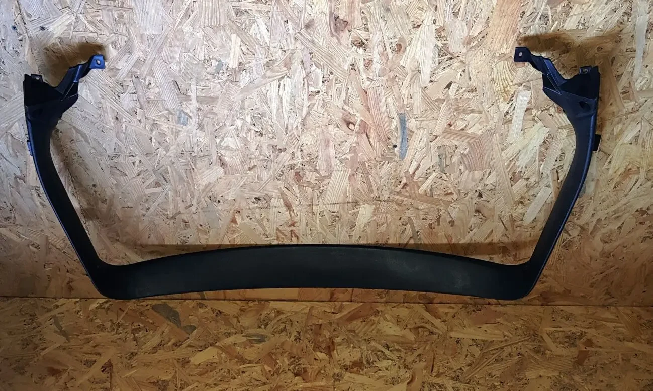 8P4867977D VAG  Обшивка двери багажника верхняя audi A3 10