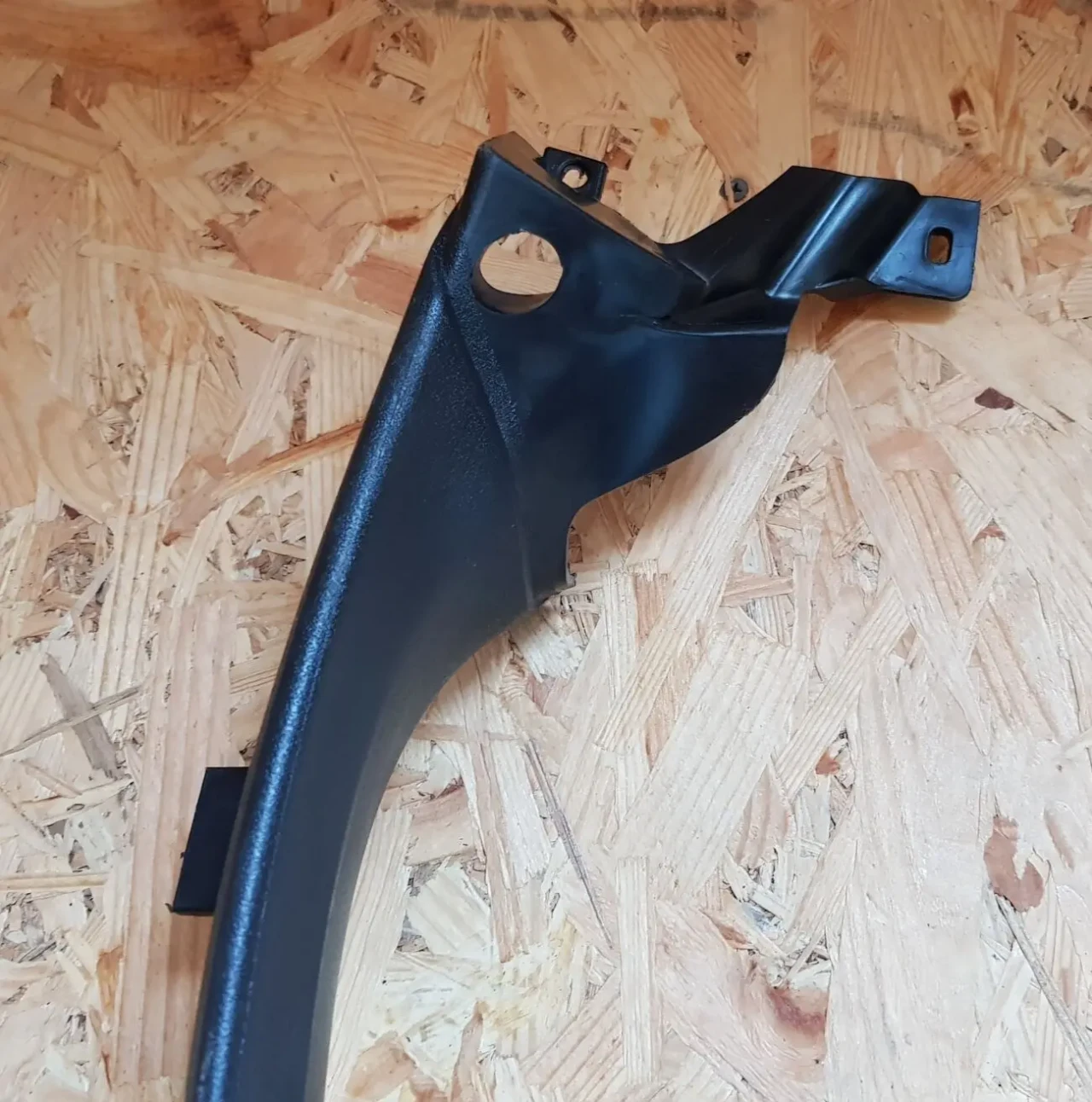 8P4867977D VAG  Обшивка двери багажника верхняя audi A3 6