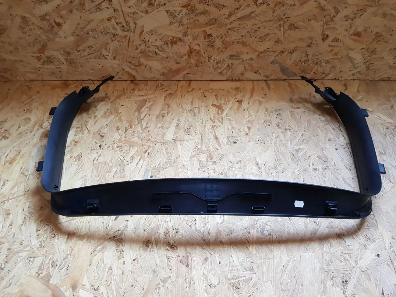 8P4867977D VAG  Обшивка двери багажника верхняя audi A3 9