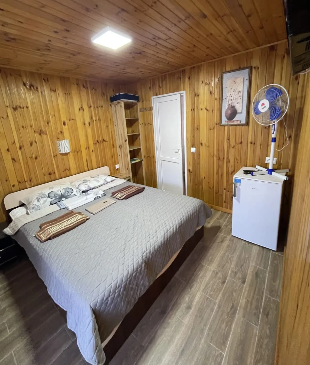 Відпочинок У Валентина. 2х, 3х та 4х місні номера в Кароліно-Бугаз 4