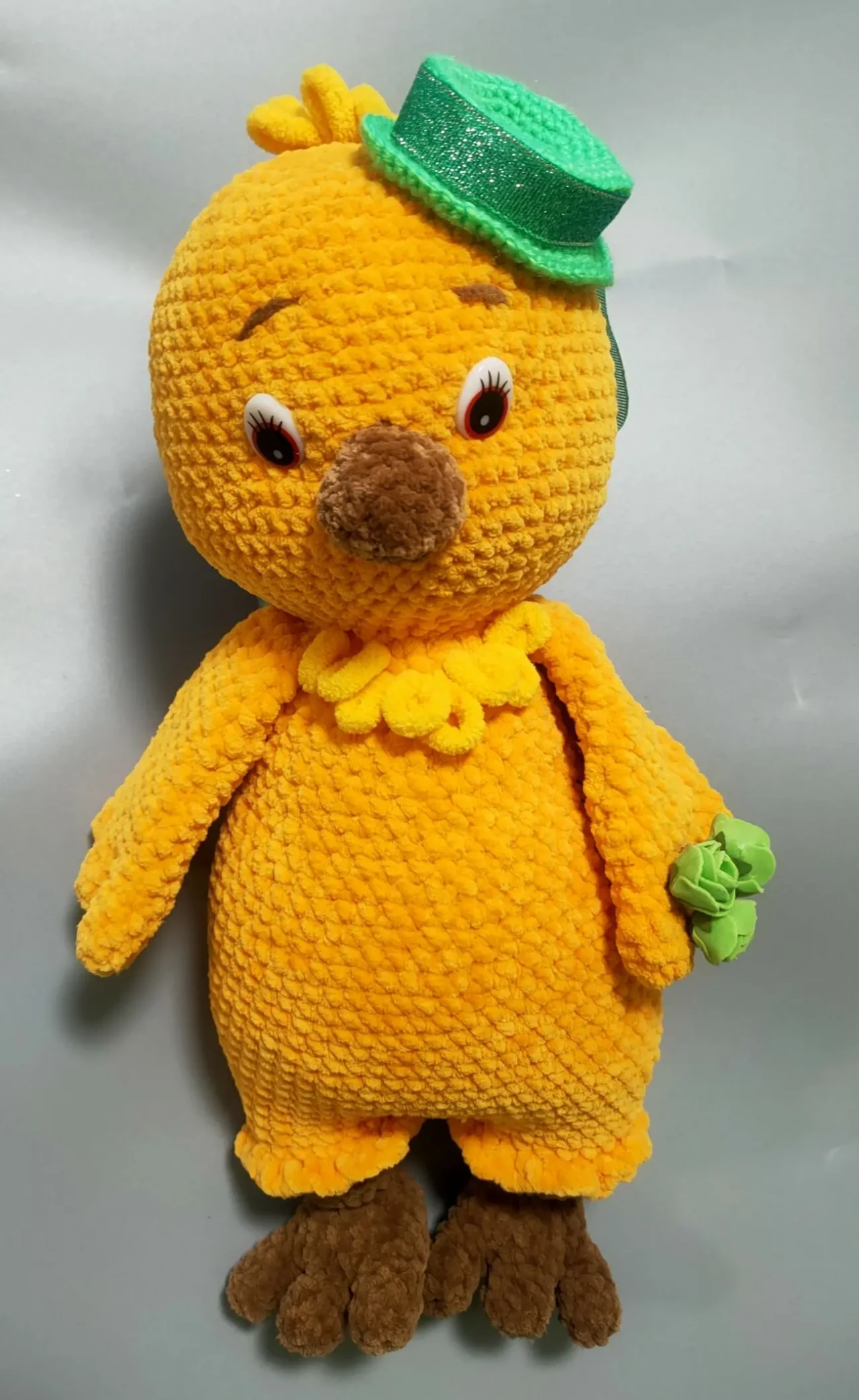 Іграшка м'яка в'язана  пташка Курчатко жовте  ручна робота 2