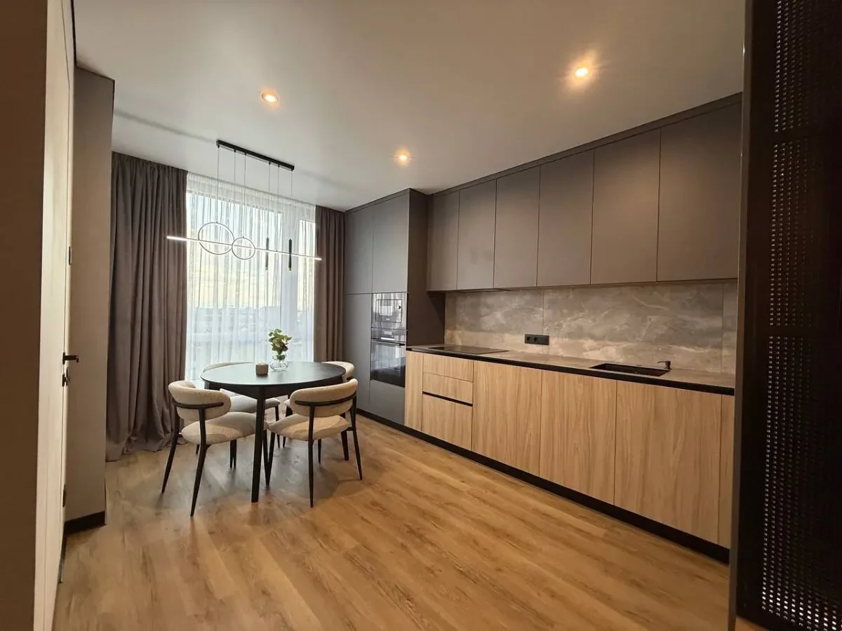 Продаж 1 кім квартири з дизайнерським ремонтом