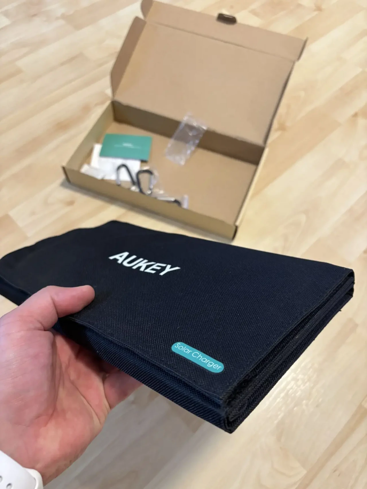 Сонячна зарядна панель Aukey 21W 2