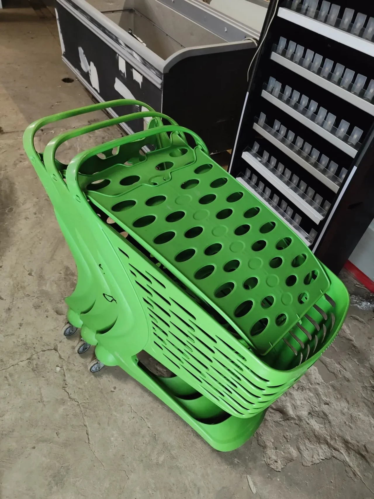 Візок пластиковий 80л., купівельні візки бу 2