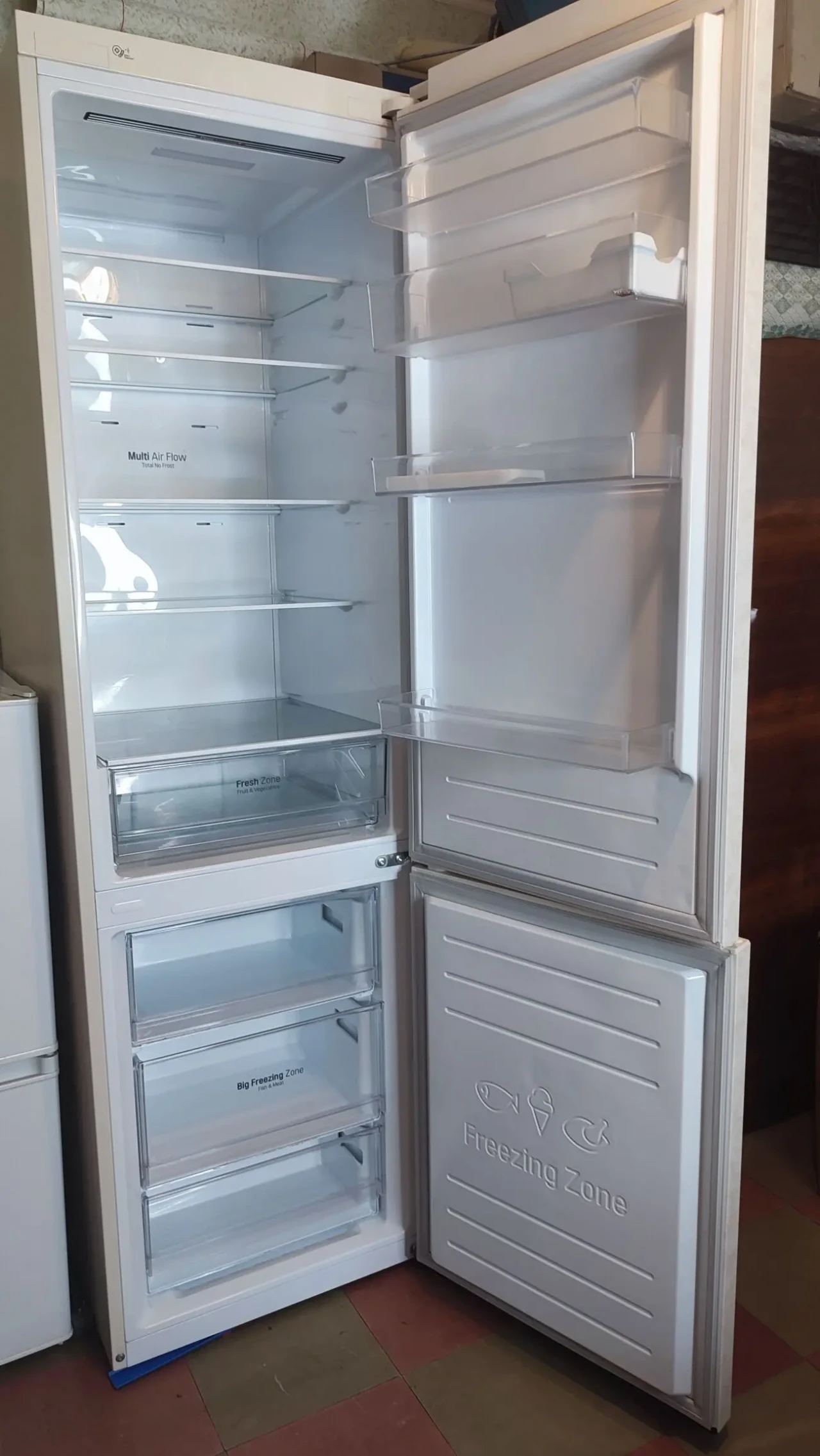 Продаю холодильник LG GW-B509SEKM 5