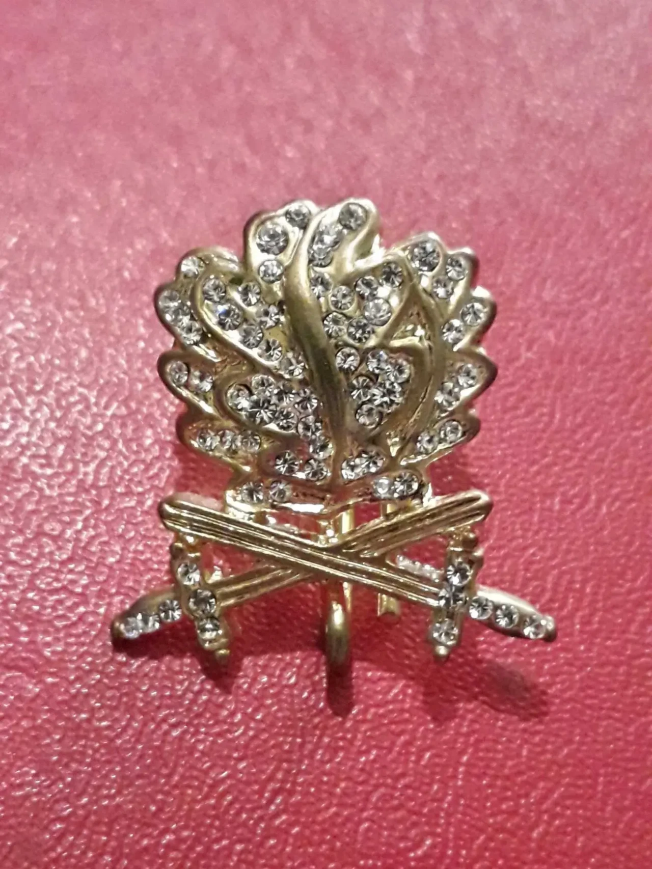 Золотые дубовые листья рыцарский знак