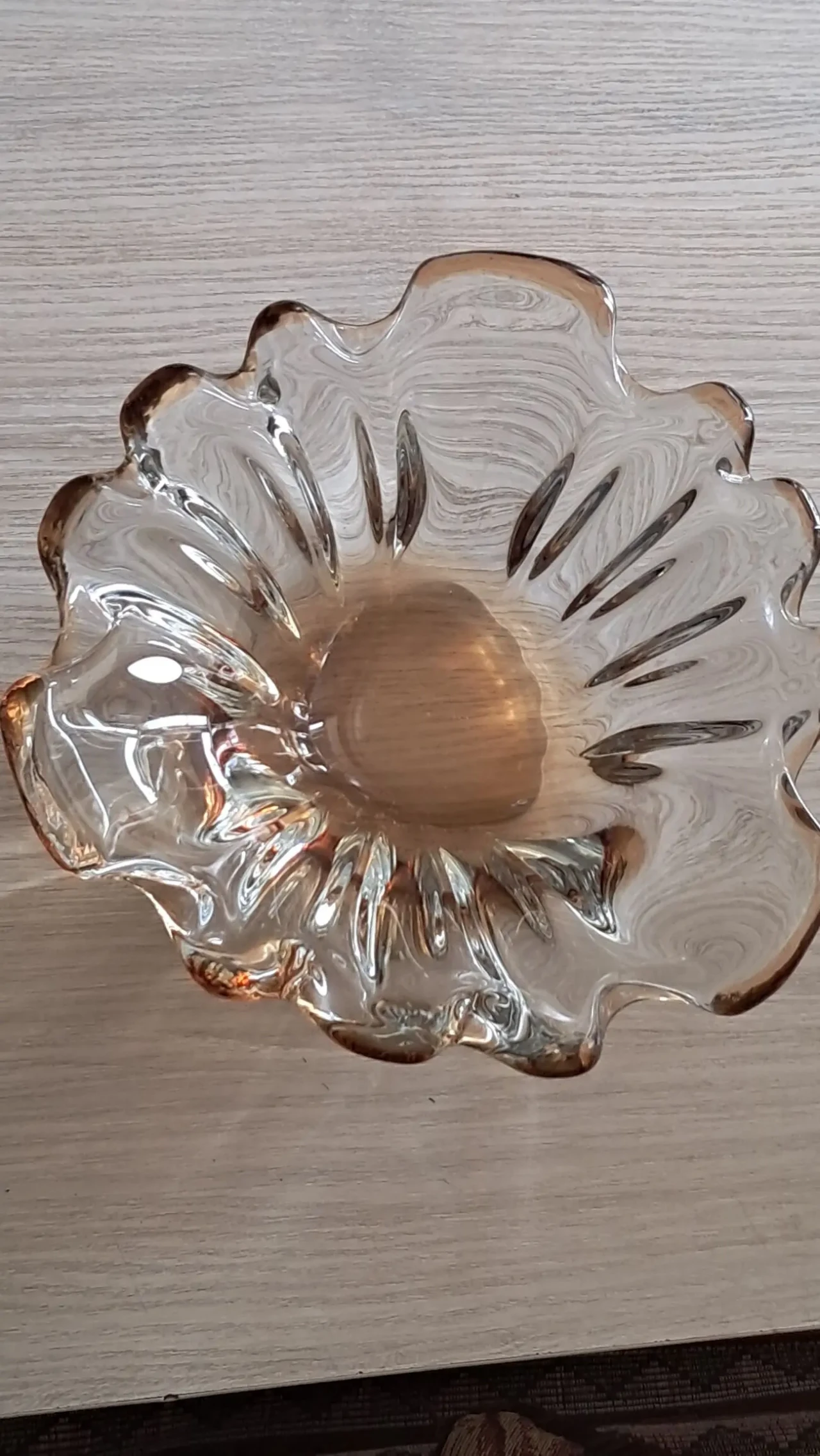 Богемське скло ,медового кольру