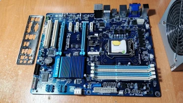 Материнська плата Gigabyte GA-H77-D3H (s1155, Intel H77, PCI-Ex16)