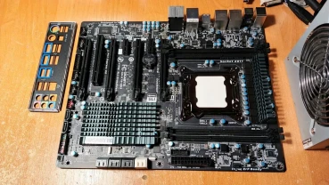Материнская плата Gigabyte GA-X79-UD3 (s2011, Intel X79, PCI-Ex16)