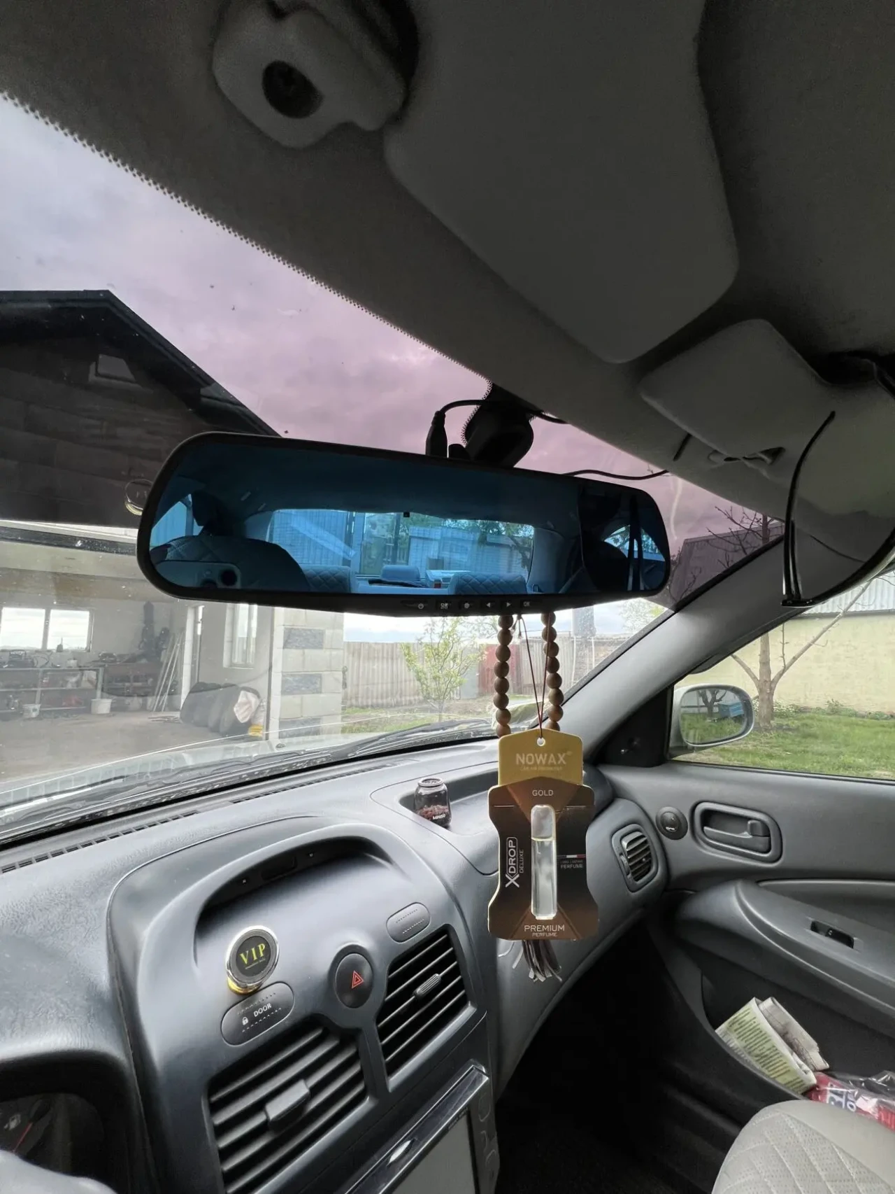 Продам машину Нісан Альмера 8