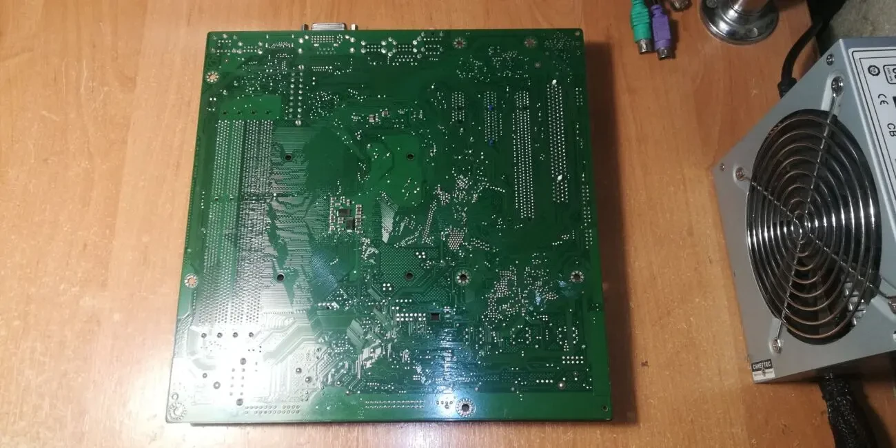 Материнская плата Fujitsu d3091-a11 gs1 (S-AM3+)+SIX CORE AMD FX6100 2