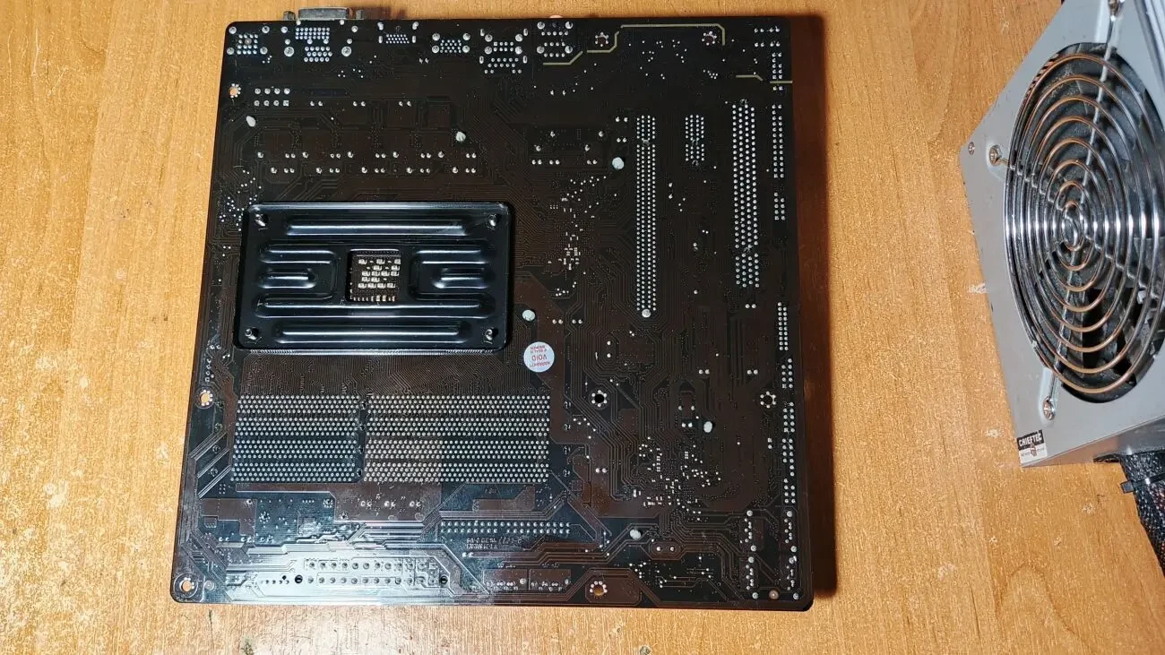 Материнская плата Gigabyte GA-78LMT-USB3 (sAM3+, AMD 760G, PCI-Ex16) 2