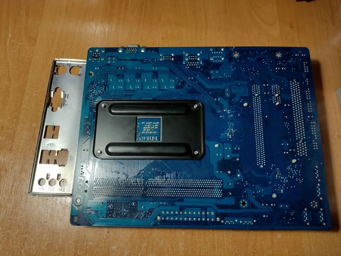 Материнская плата Gigabyte GA-78LMT-S2 (sAM3+, AMD 760G, PCI-Ex16) 2