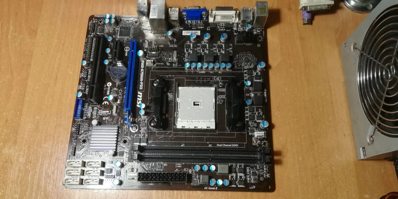 Материнская плата MSI FM2-A75MA-P33 (sFM2, AMD A75, PCI-E x16)