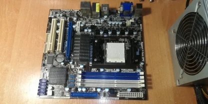 Материнская плата ASRock 880GMH/USB3 (sAM3, AMD 880G, PCI-Ex16)