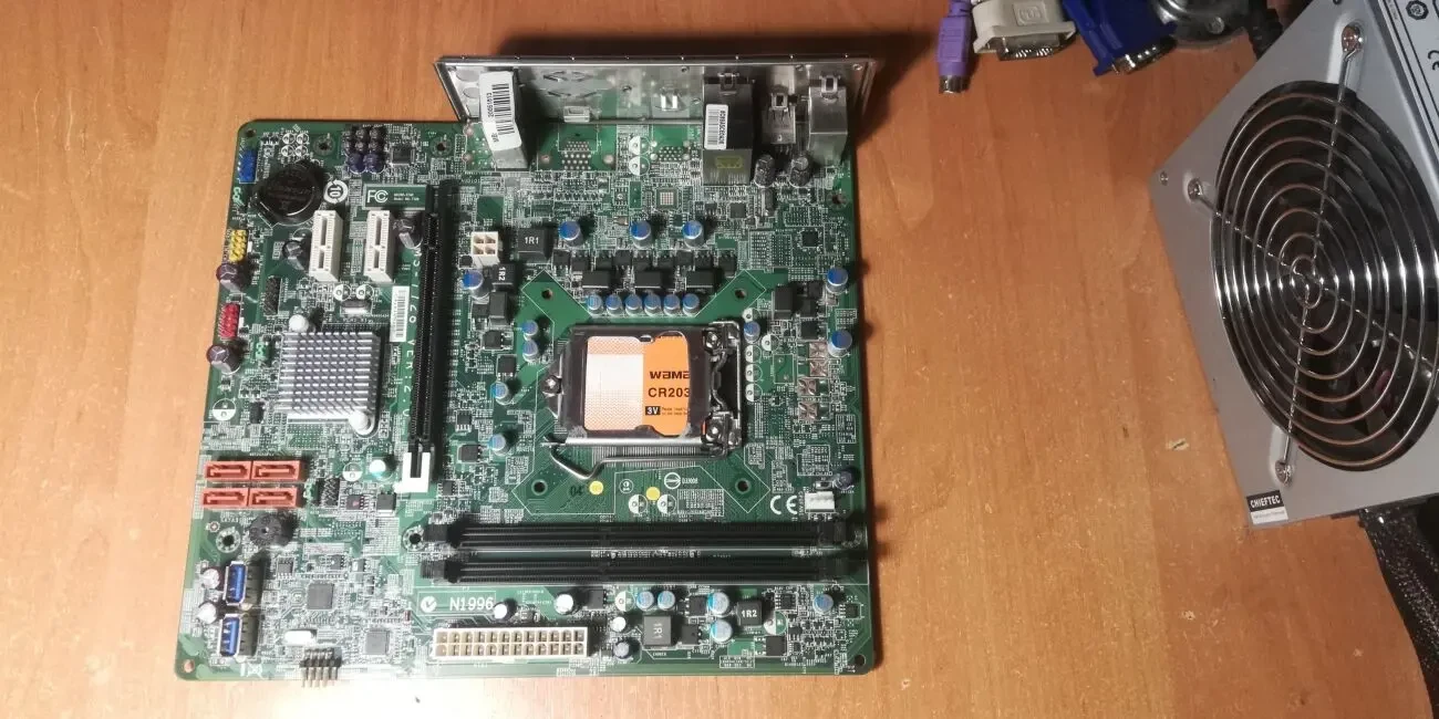 Материнская плата MSI MS-7728 ver 2.0 Medion (1155 / H61 B3/2xDDR3)