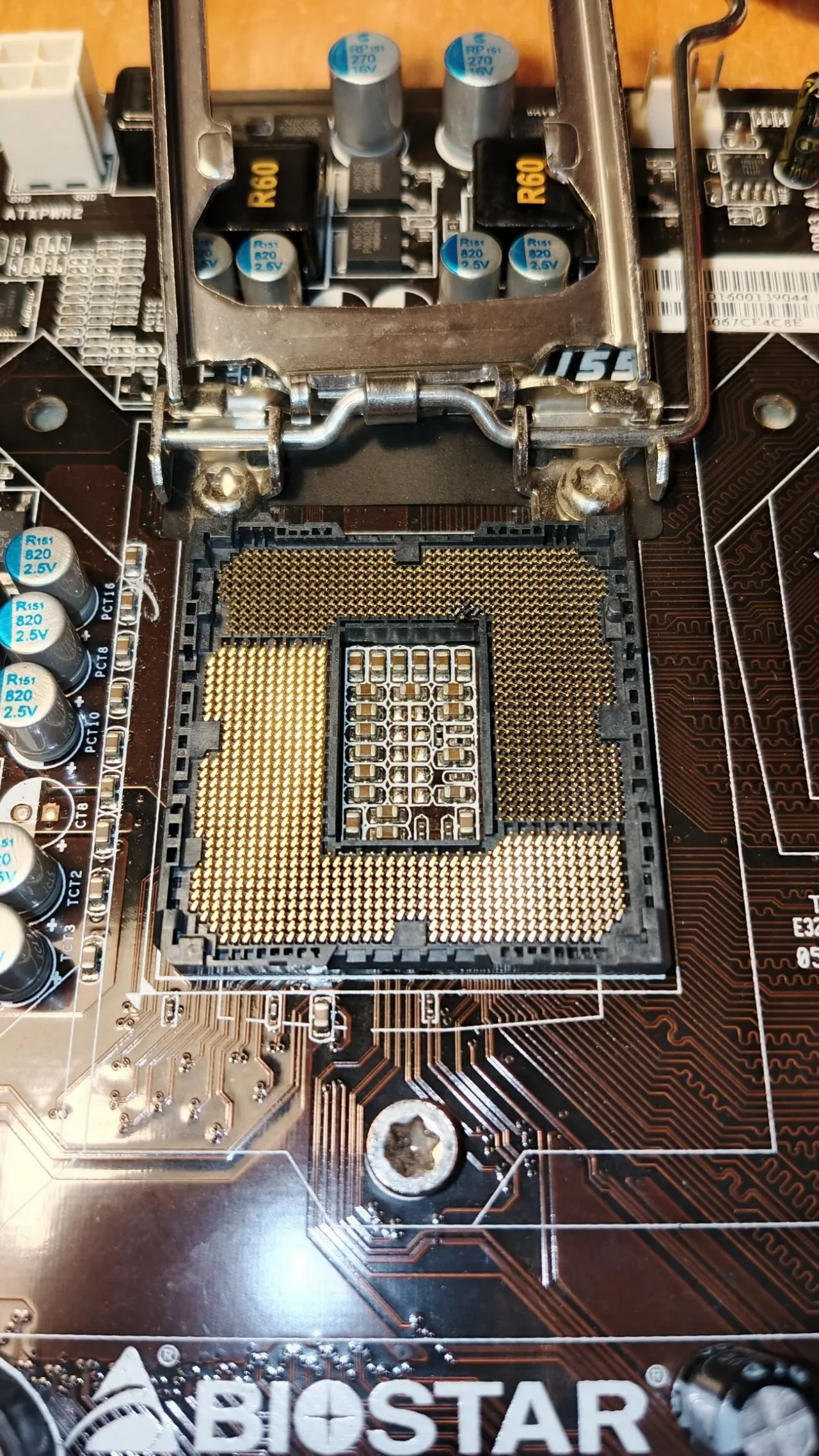 BIOSTAR H61MLC (s1155, Intel H61, PCI-E x16) (уценка-читать объявлен 3