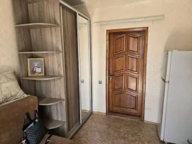 Продам комнату в общежитии коридорного типа , по пр Металургов