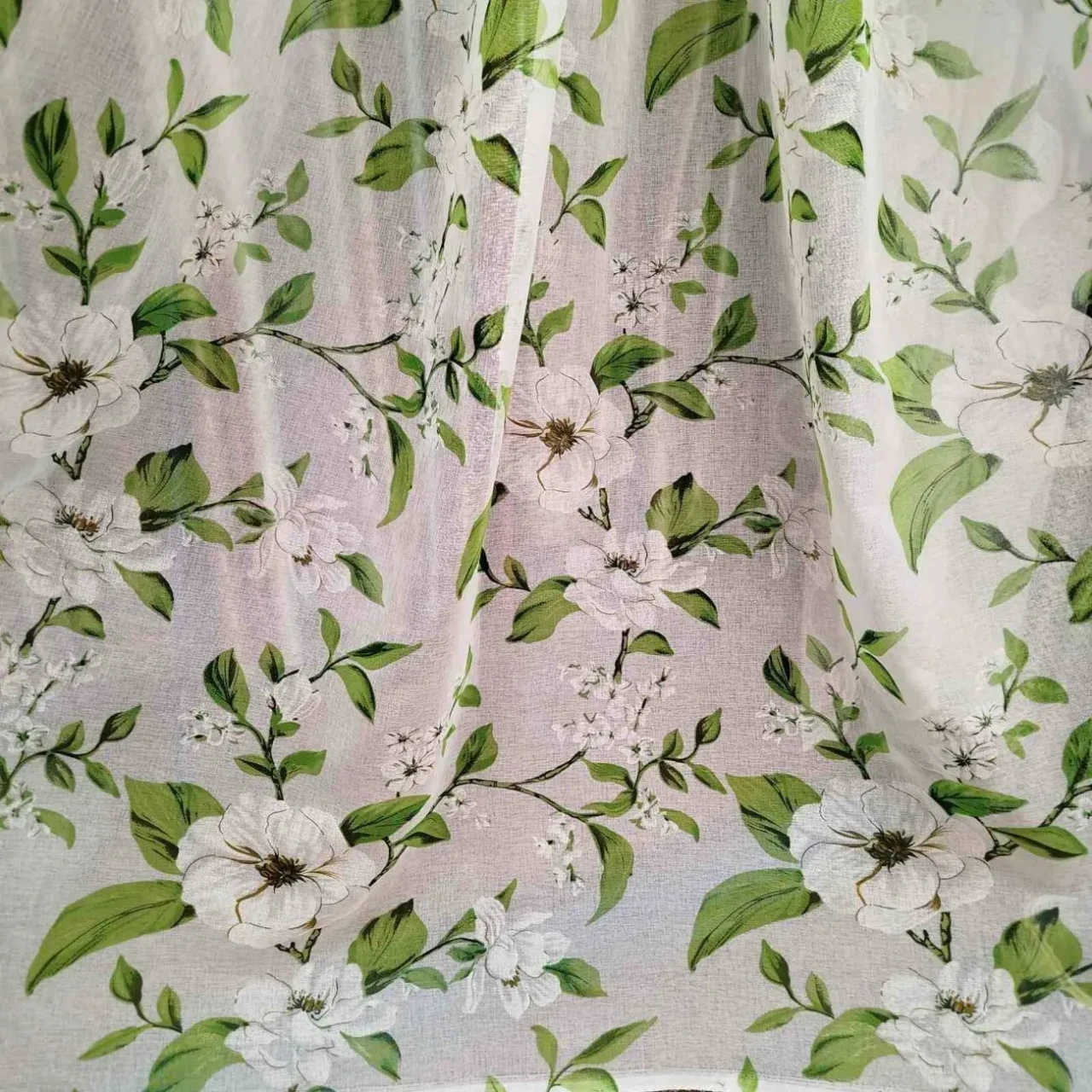 Тюль з квітами. 2