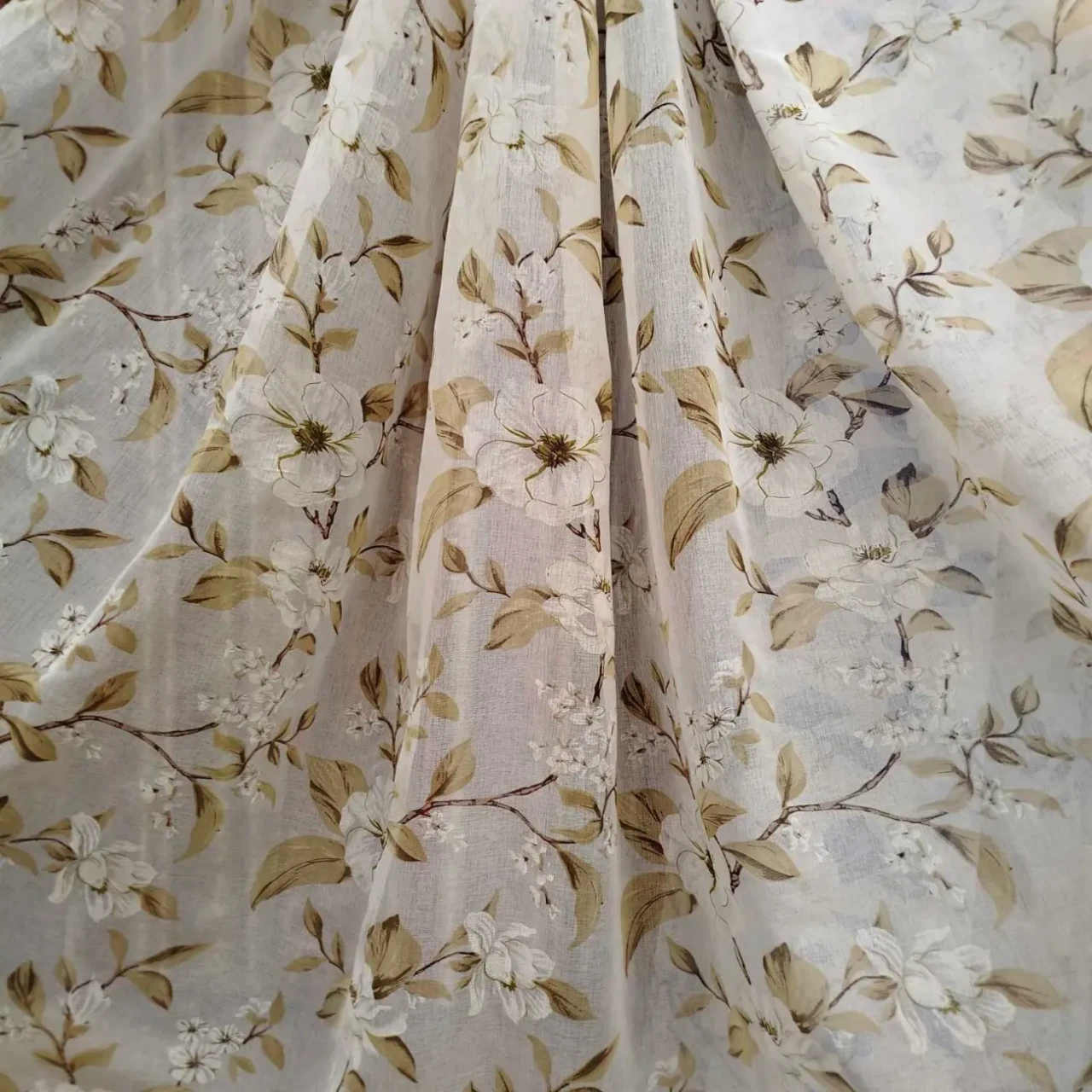 Тюль з квітами. 2