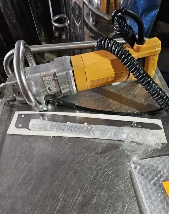 Сабельна пила EFA 63