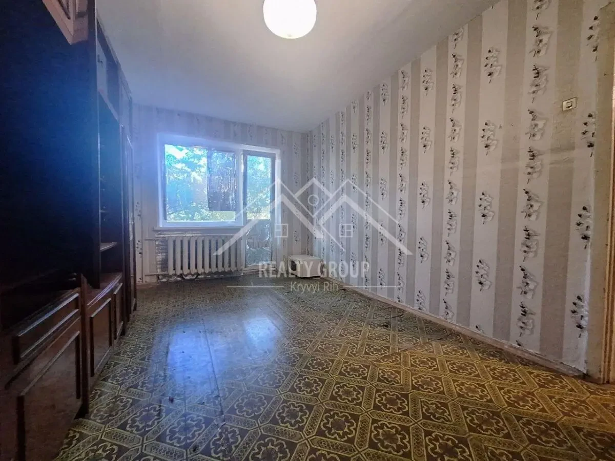 Продаж 2к квартири  пл. Артема 3