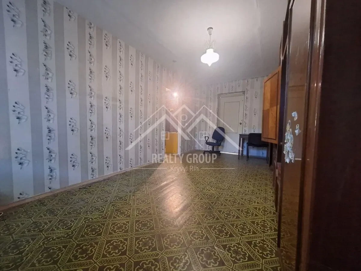 Продаж 2к квартири  пл. Артема 4