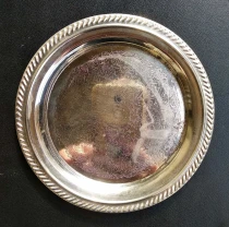 Блюдо тарелка металлическая подставка