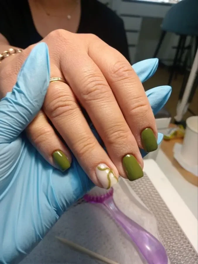 Майстер манікюру на дому 7