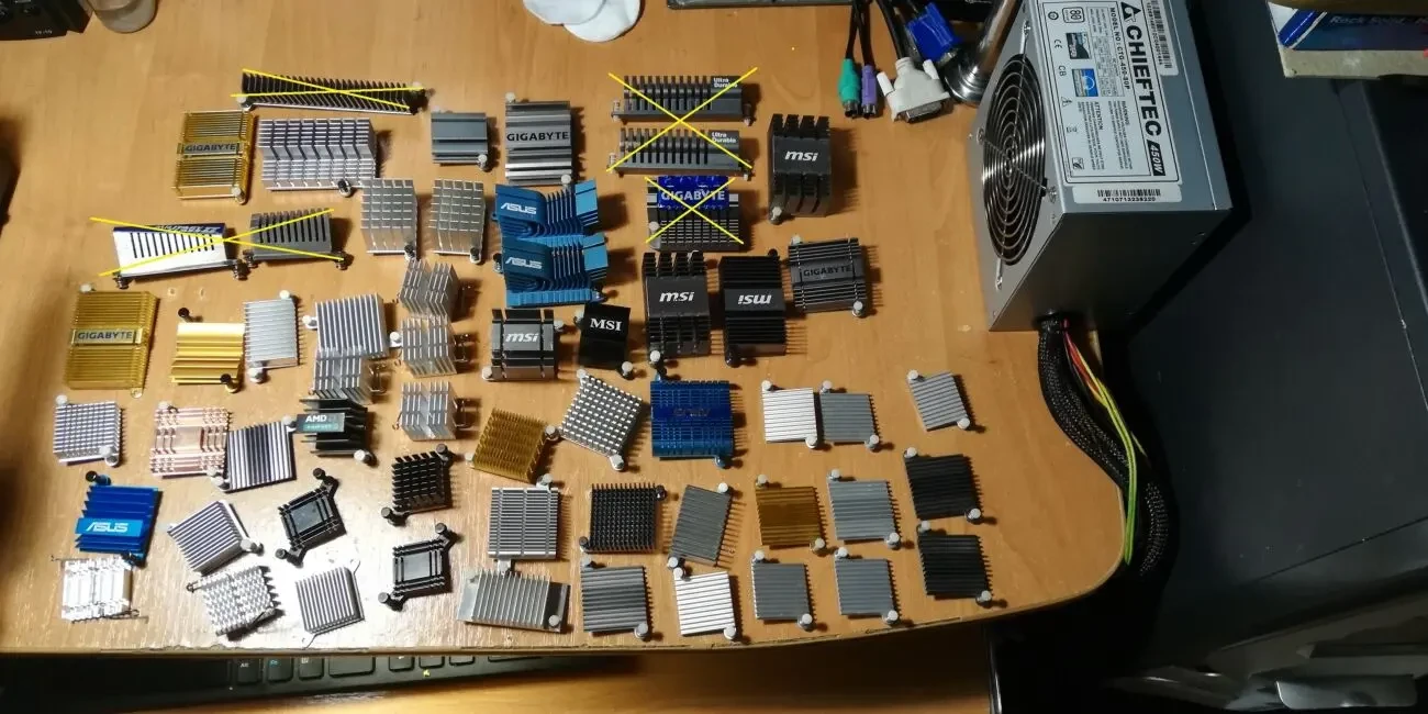 Радиаторы охлаждения разные для материнских плат(ФОТО СМОТРИТЕ)