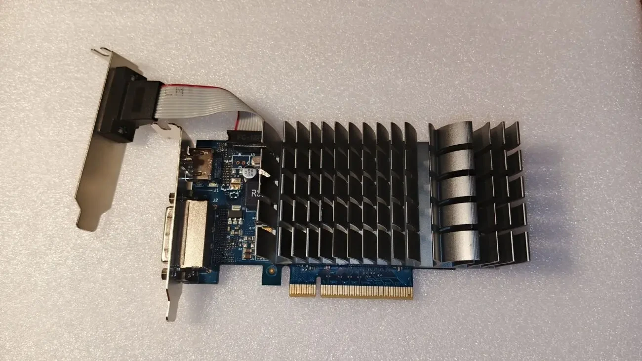 7 видеокарт 1 лотом 3хHD6850/1xHD6870/2xHD4870/1xHD4890+ под РЕМОНТ 6