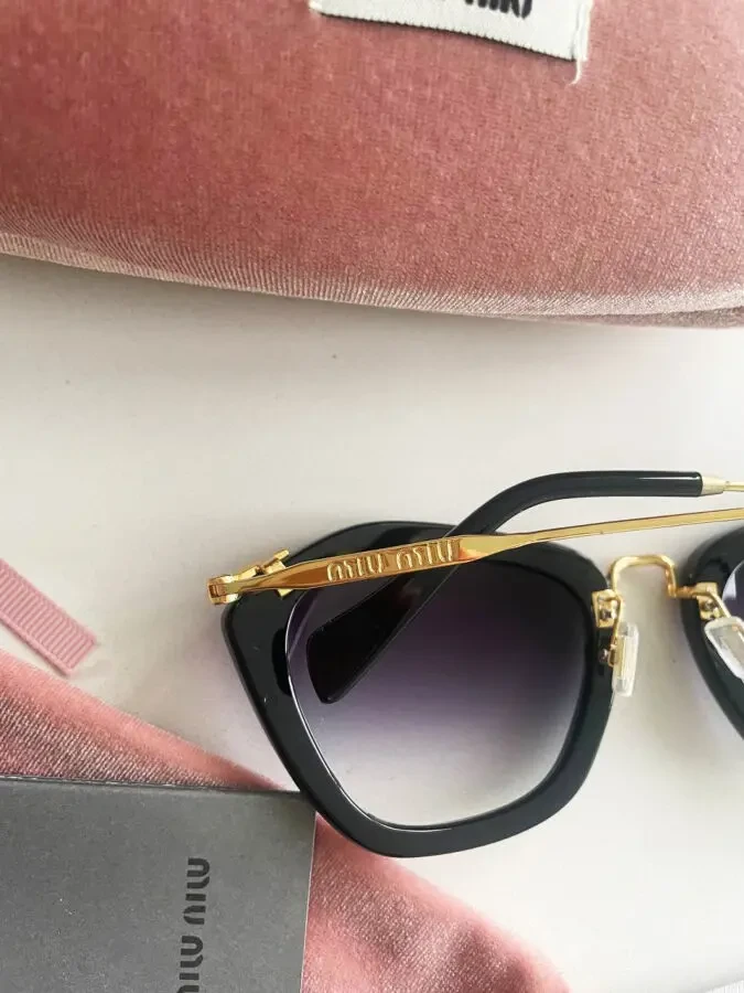 Окуляри Miu Miu 8
